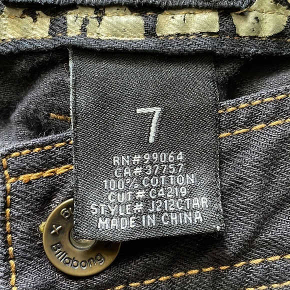 Women’s Billabong Low Rise Blue Denim Jeans Shorts 7 - Picture 6 of 7